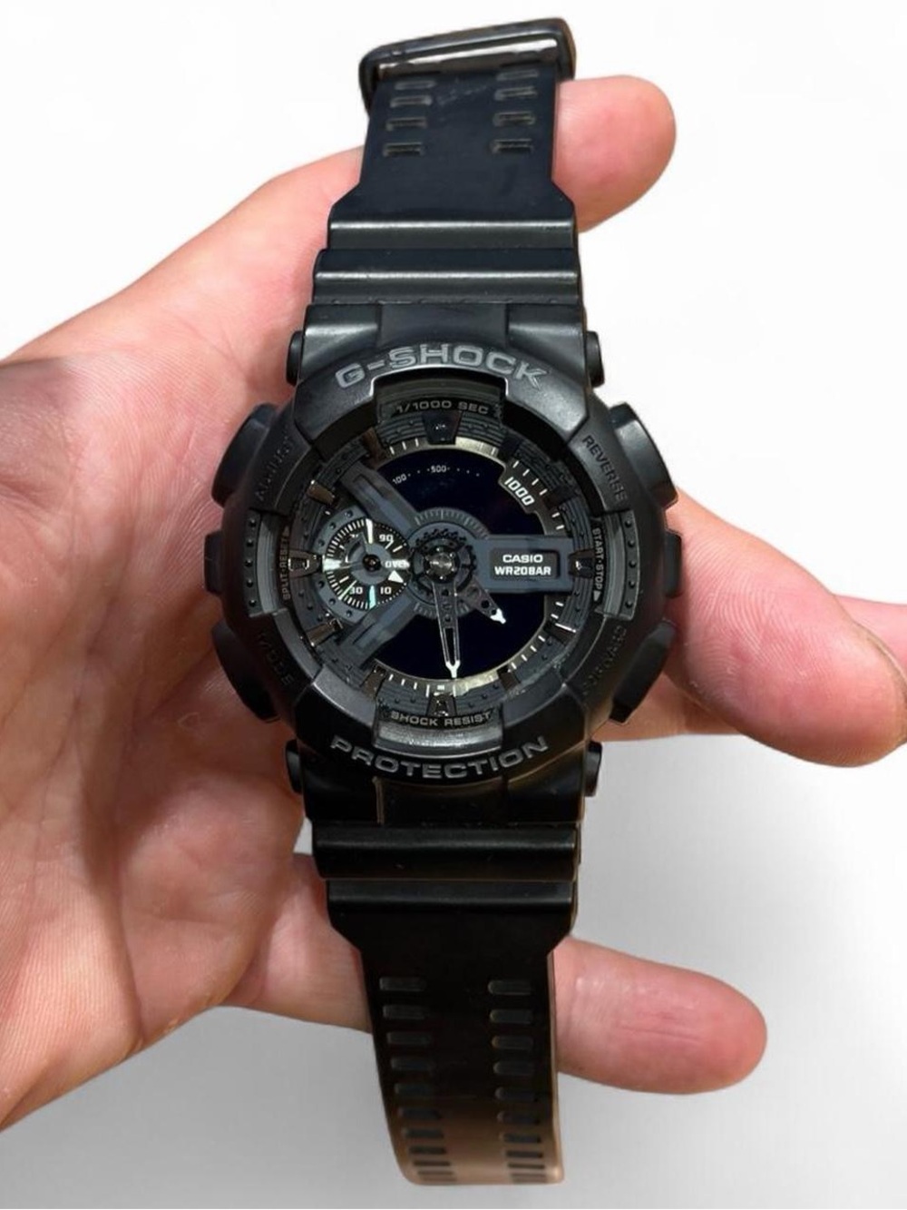 Casio G-Shock GA-110GB-1A Black & gray watch needs battery